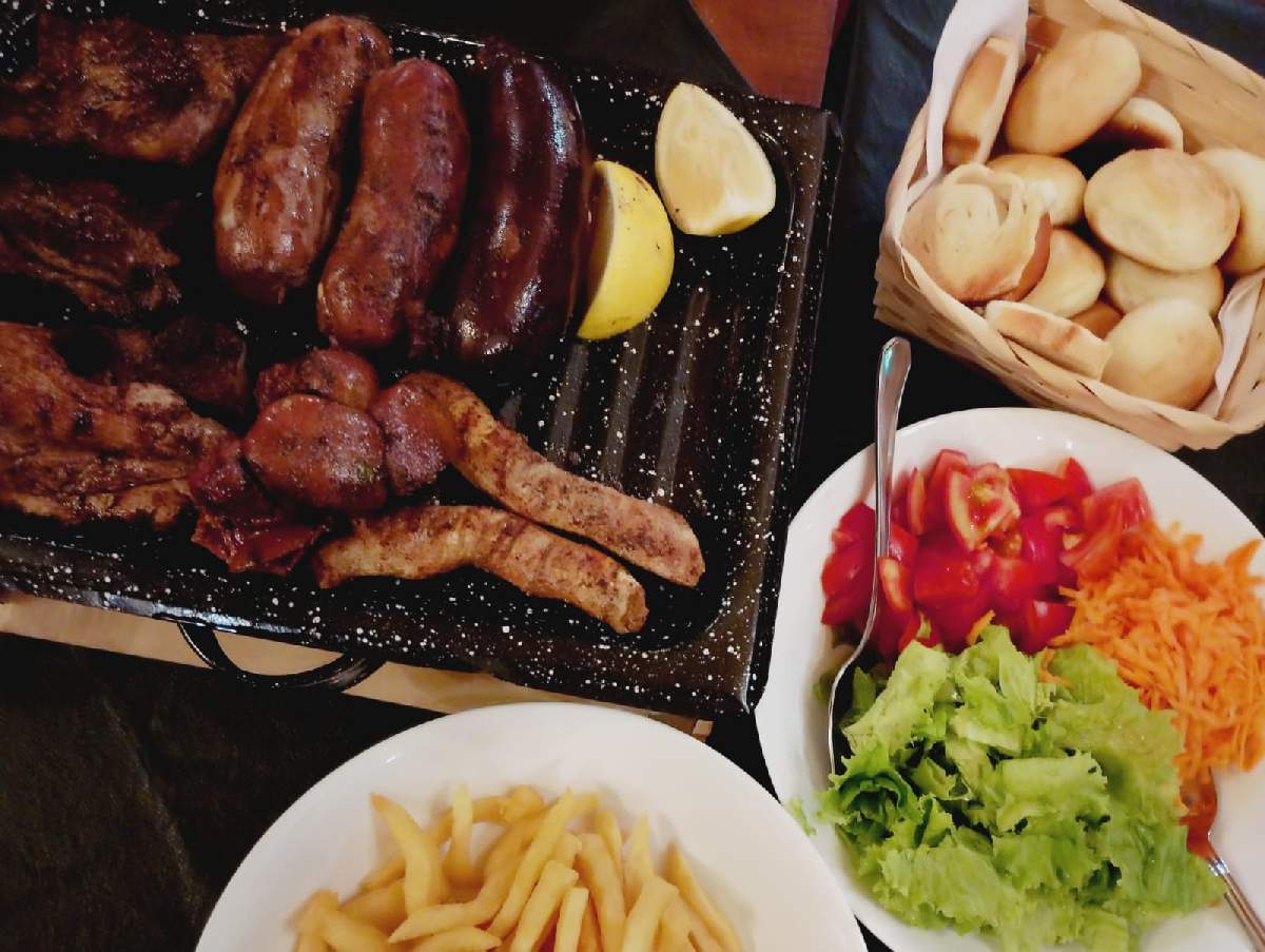 Vamos a comer la típica parrillada argentina
